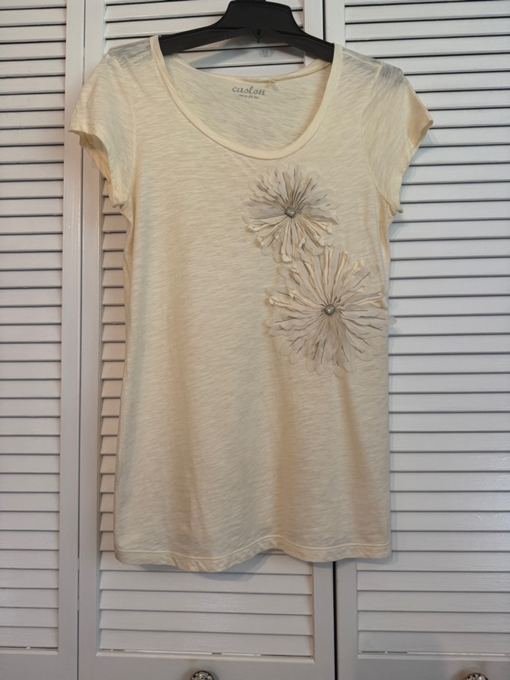 Caslon Cream Short Sleeve Tee with Layered Floral Appliques